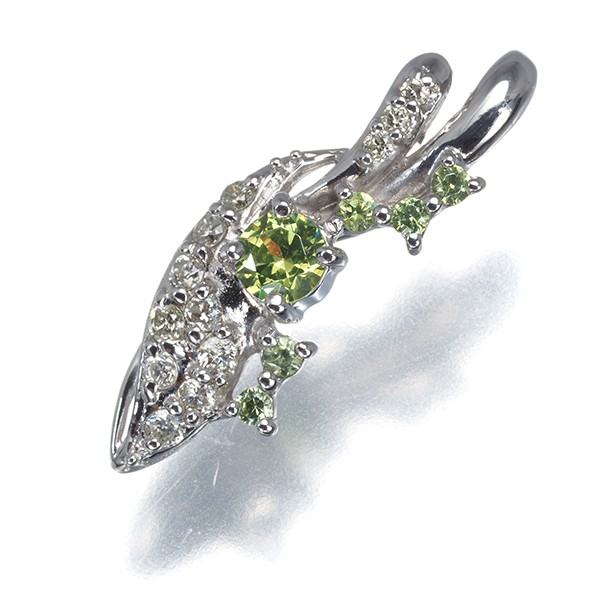Demantoid Garnet 0.23ct Diamond 0.11ct Pendant 18K 750 White Gold
