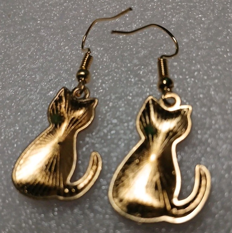 Cute Orange Striped Tabby Cat 1″ Dangle Earrings. Fun For All Ages.
