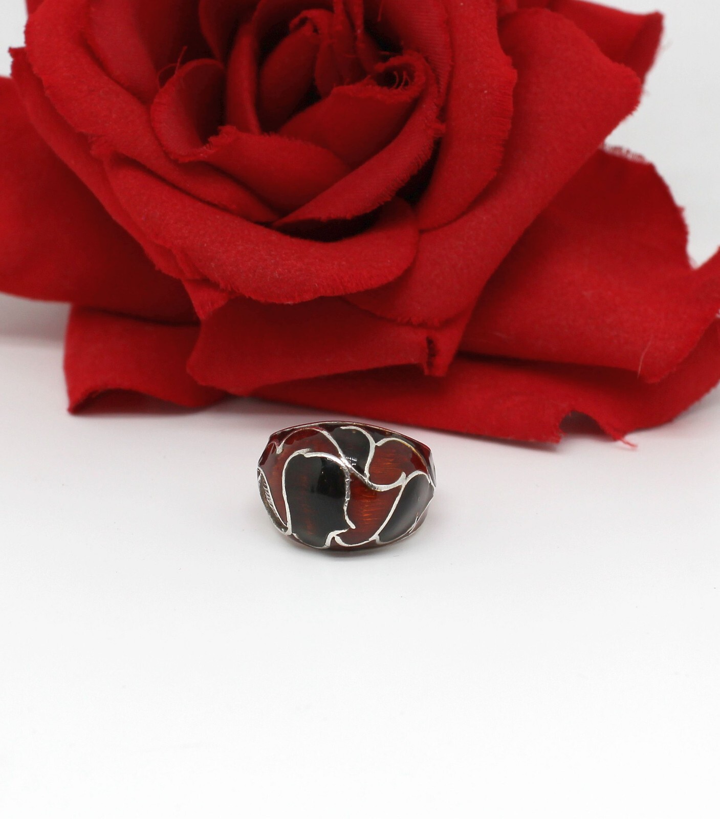 Sterling Silver Black & Burgundy Ring Size 8 8.82g CAT RESCUE