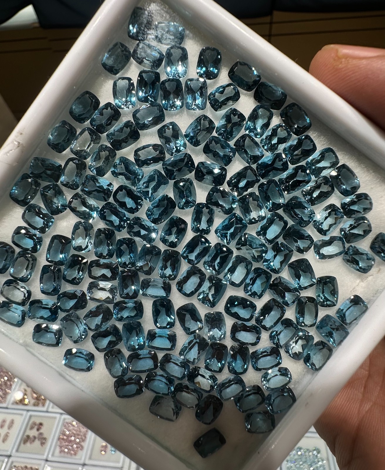 Top Quality 100% Natural London Blue Topaz Faceted Cushion Cut Loose Gems 5X7 MM