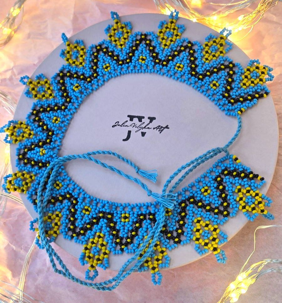Traditional Ukrainian necklace beaded , Silyanka, Handmade choker spring motive