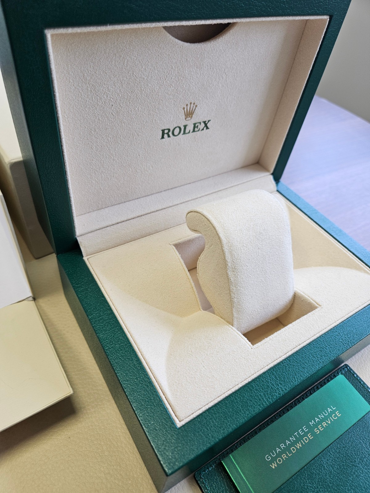 ROLEX GMT MASTER 11 WATCH BOX SET OYSTER M SUIT BRUCE WAYNE
