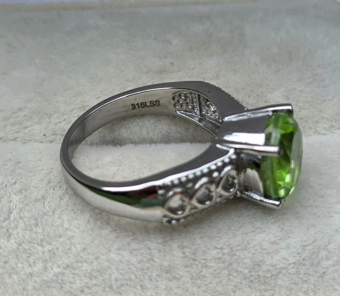 Chartreuse Quartz Solitaire Heart Band Ring in Stainless Steel 3.75 ctw Sz 8