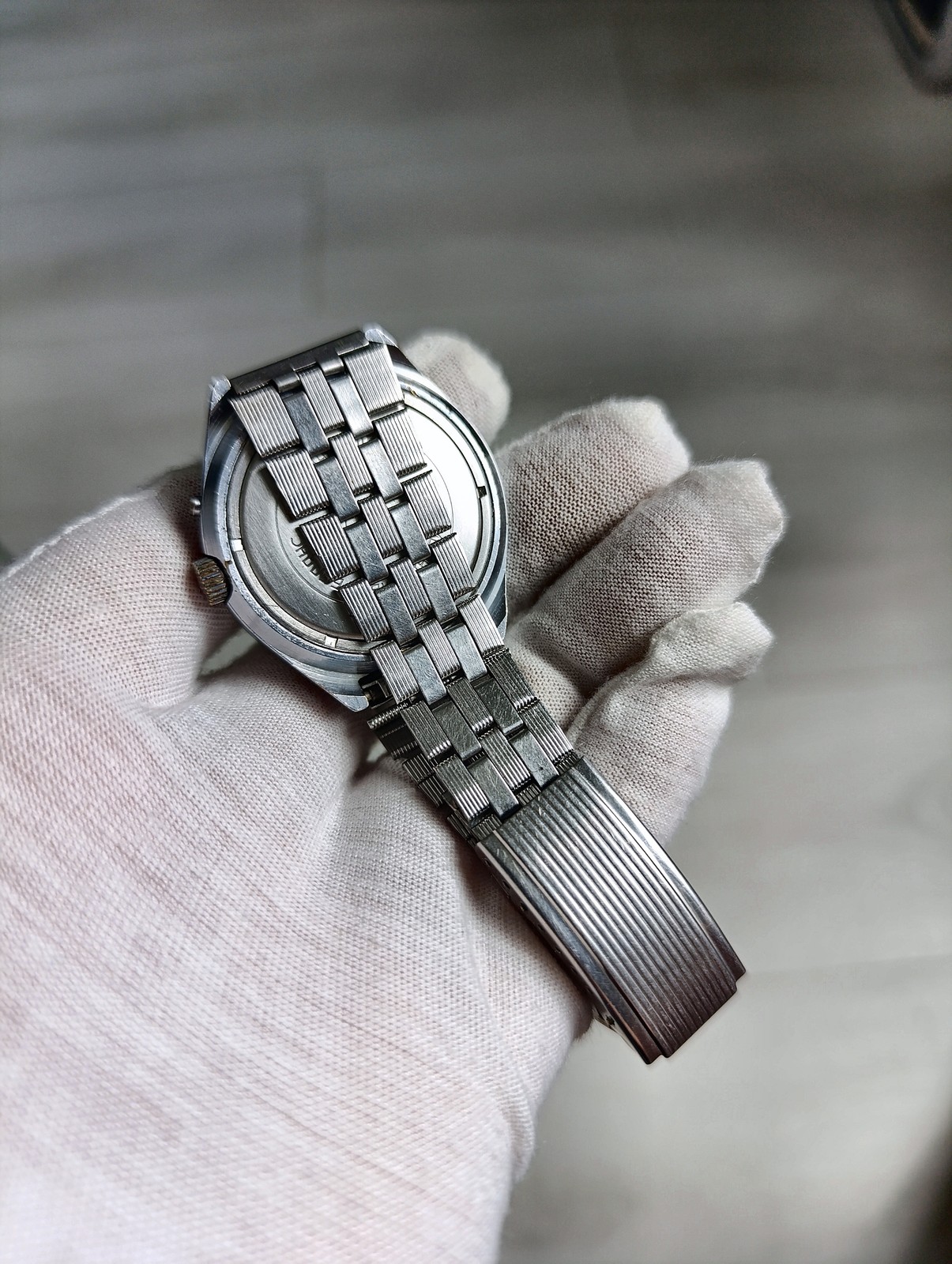 Slava 2428 USSR 1980s Men’s Mechanical Watch 26J Original