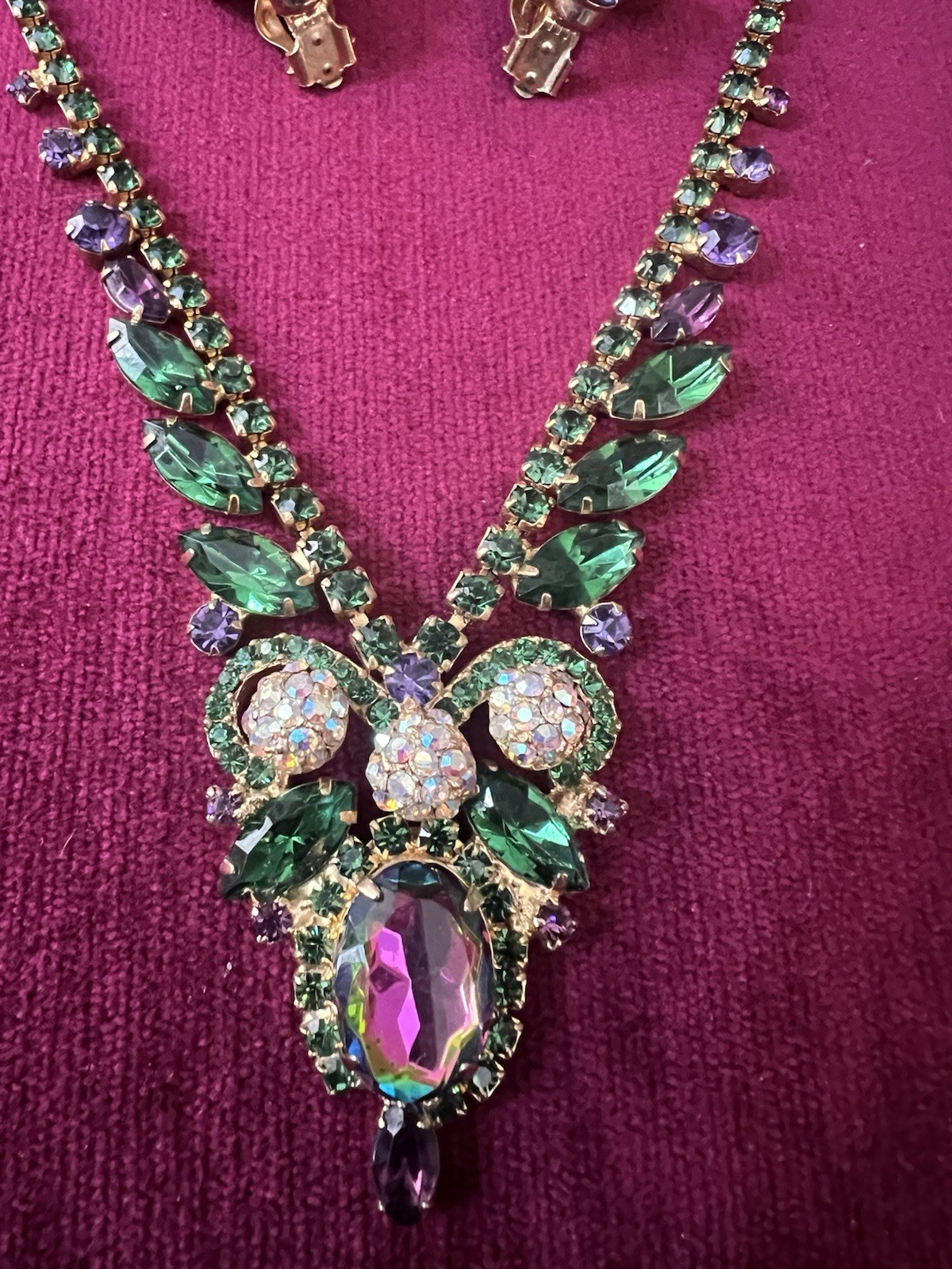 VTG JULIANA STUNNING BIB NECKLACE W/ MATCHING EARRINGS SET GREEN & AMETHYST