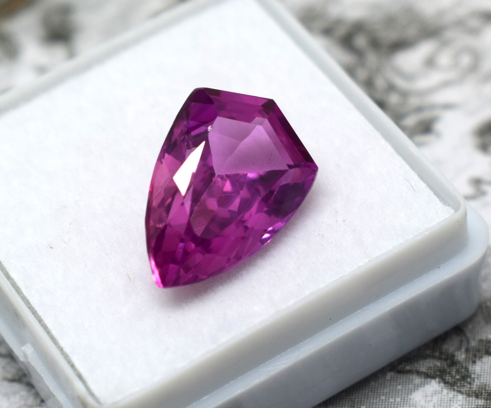 7.30 CT Long Kite Cut Vivid Pink Spinel Excellent Cut Certified Loose Gemstone