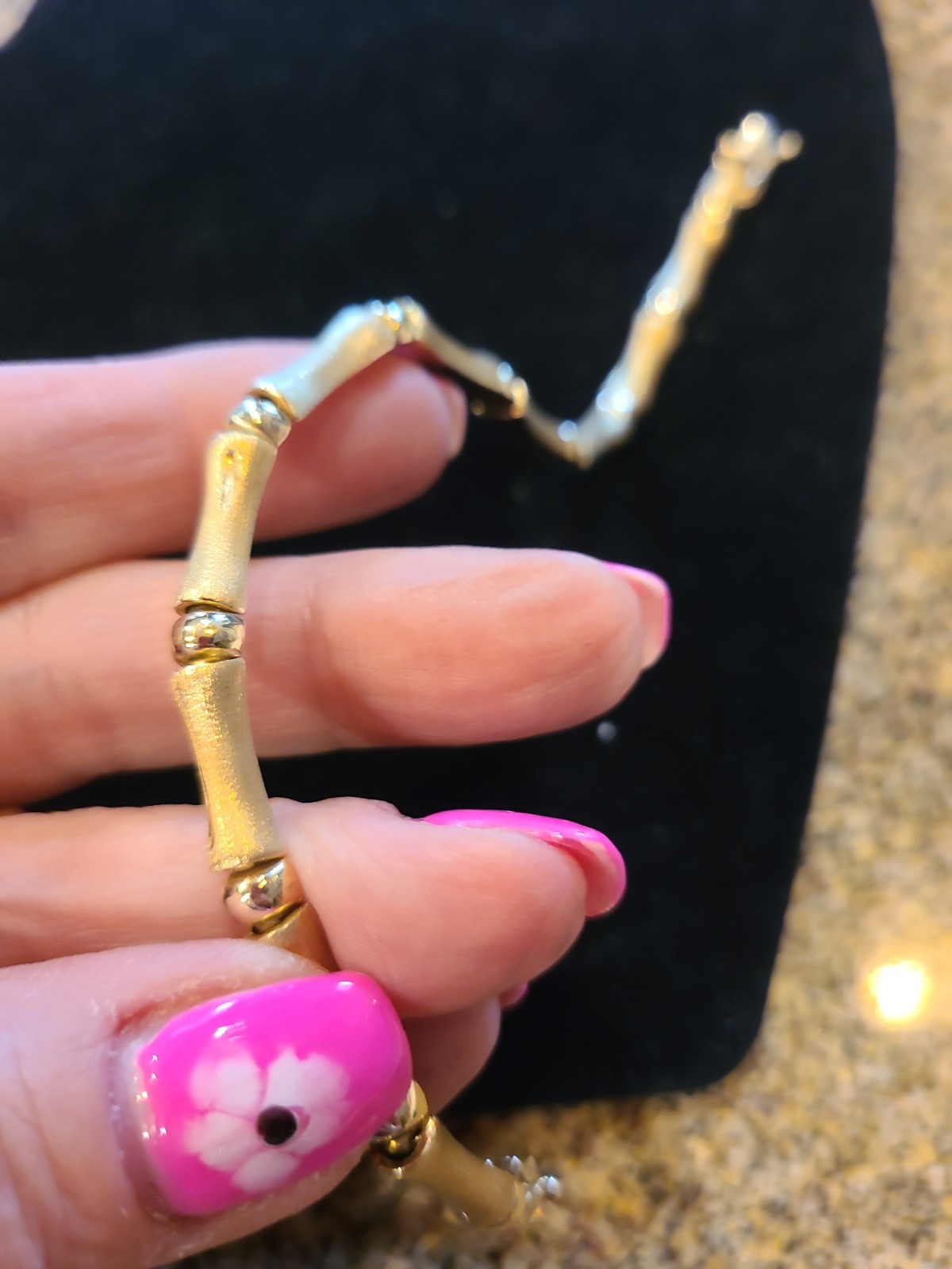 Bracelet 14 kt Turkey in bamboo link design. Brushed gold. 9.48 g. 8 in w clasp.