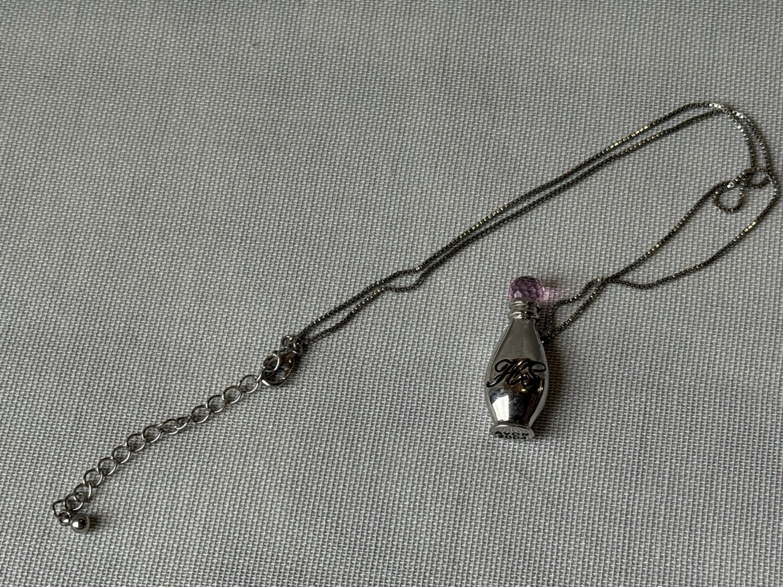 Avon 2004 Vintage Signed Perfume Bottle Pendant Necklace Pink Crystal 18in