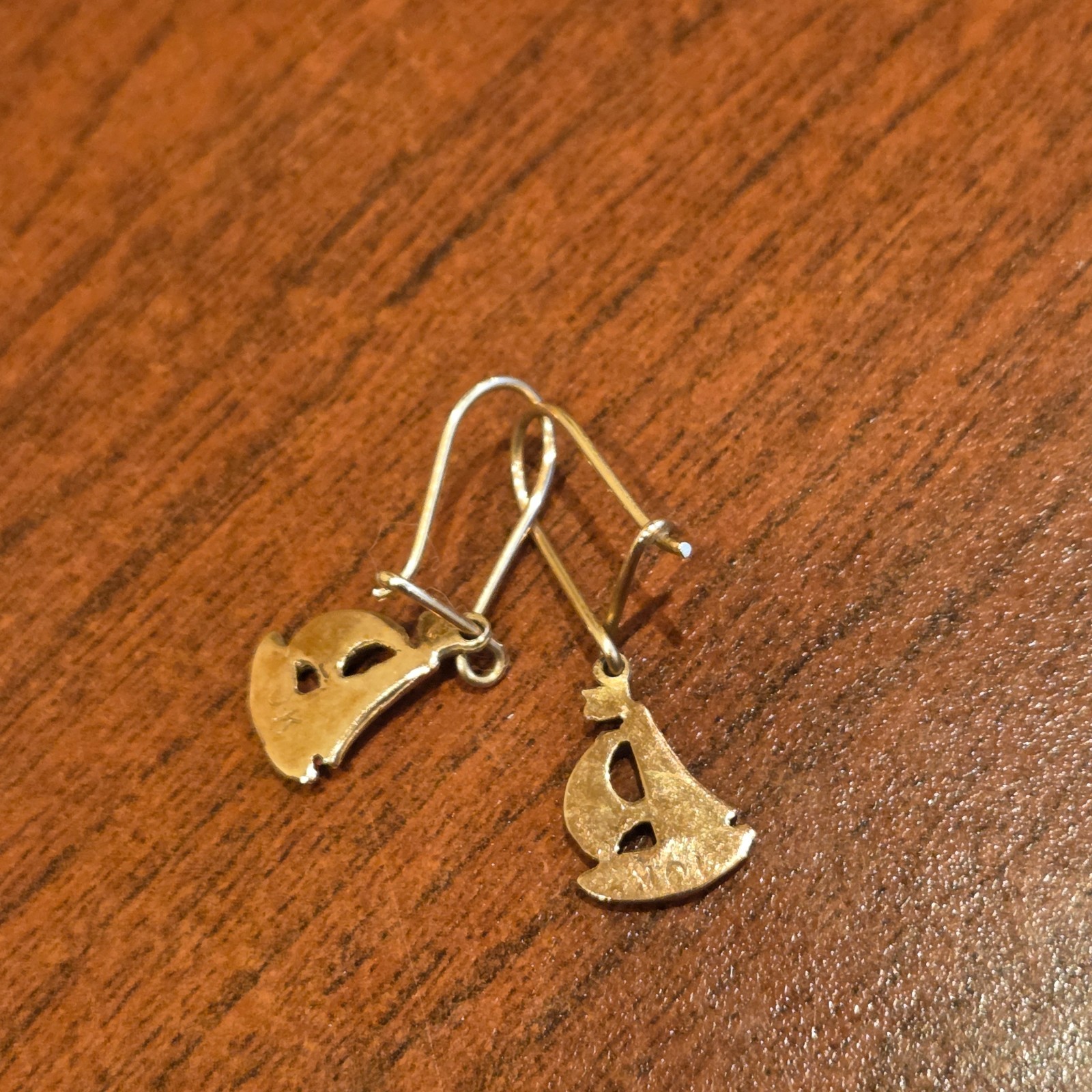 10K Solid Yellow Gold Diamond Cut Sailboat Dangle Drop Earrings Kidney Wire