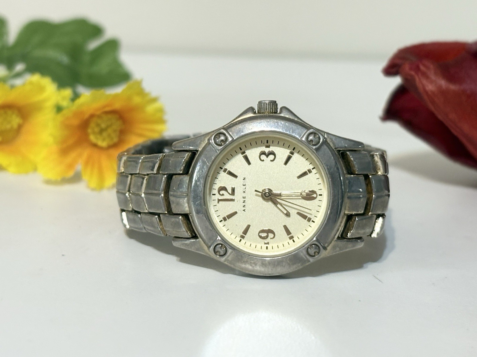 Classic Women’s Vintage Anne Klein Bracelet Watch WORKS!! Casual Everyday Wear