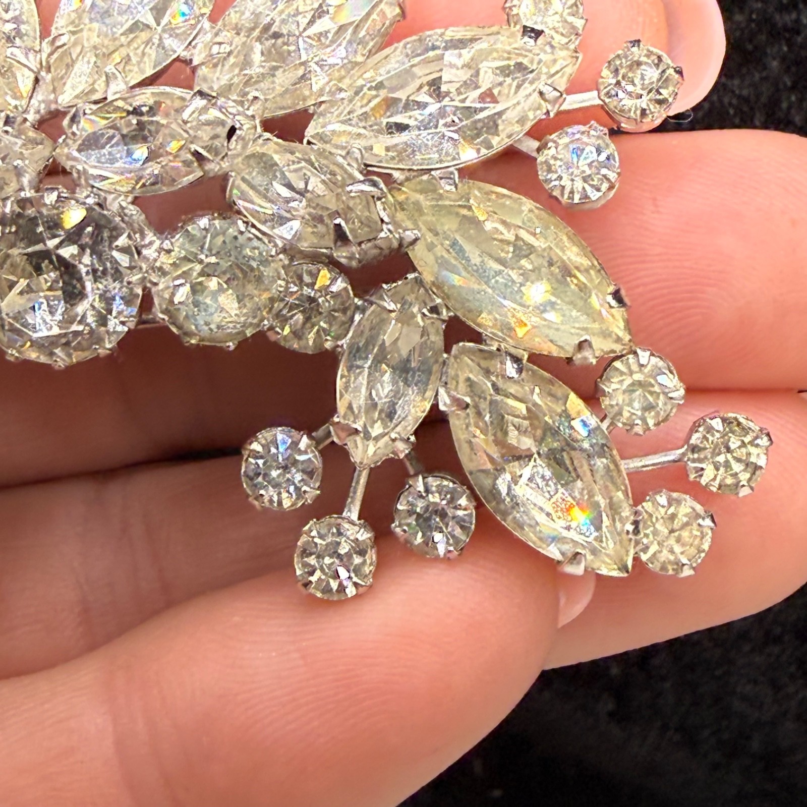 Vintage Weiss Rhinestone Brooch Spray Stunning Clear Sparkle