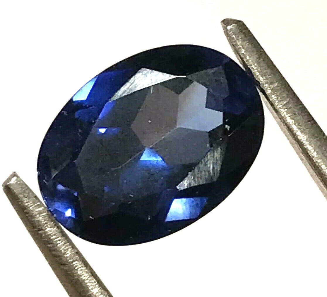 3.85 Ct Natural Blue Sapphire, Excellent Oval Cut , VVS Clarity,9 mohs