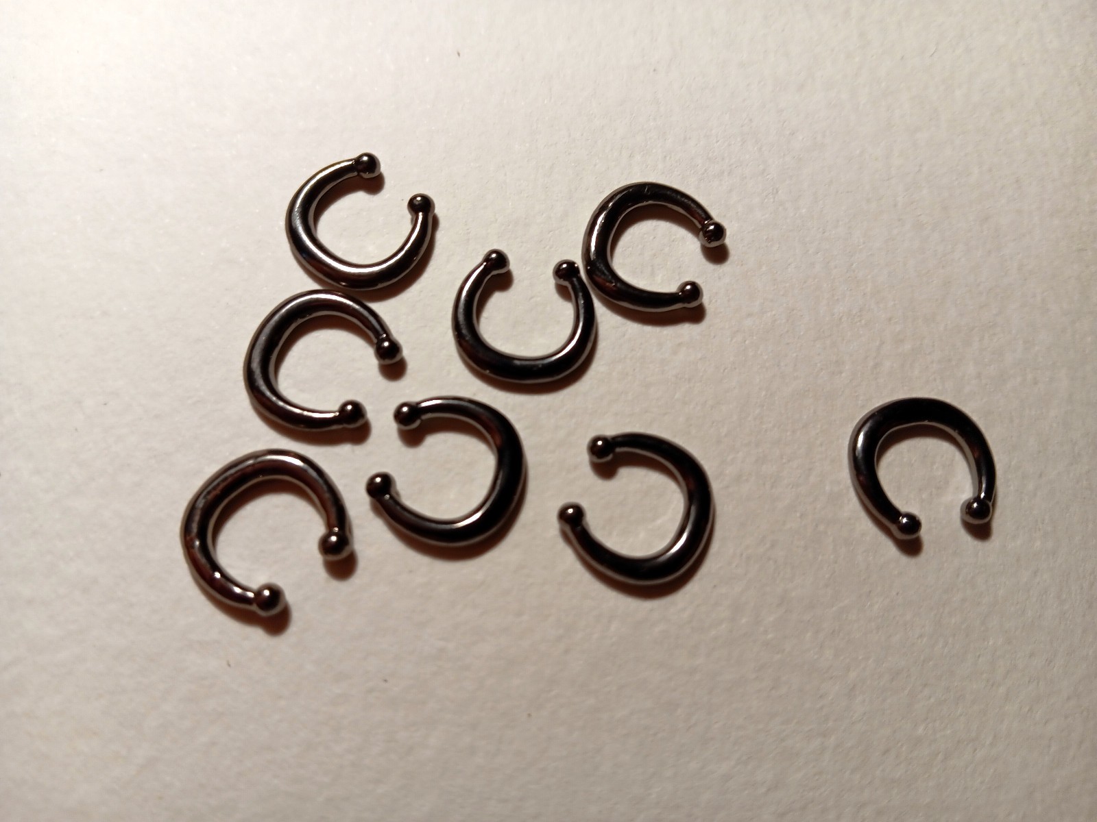 Septum Clip-On Fake Nose Ring Dark Grey Non-Piercing Nose Hanger Hoop Dangle C-2
