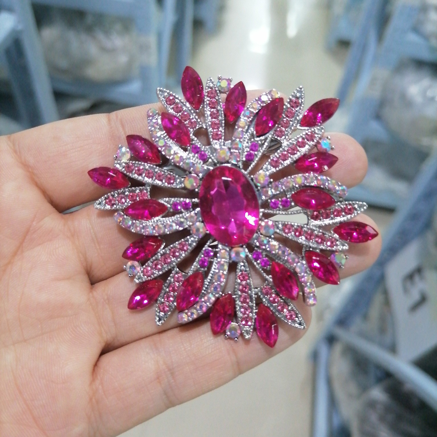 Vintage Style Large Sparkly Purple Flower Brooch Pin with Gemstones