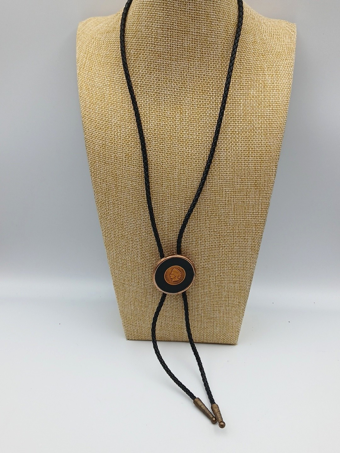 Vtg 1903 Indian Head Penny Coin Bolo Tie Gold Tone Metal Enamel Leather Cord