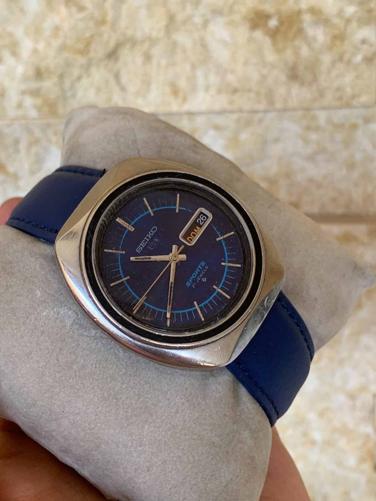 Vintage Seiko 5 Sports 6319-8070 Watch 1970s Blue Dial UFO Automatic 41mm Jumbo
