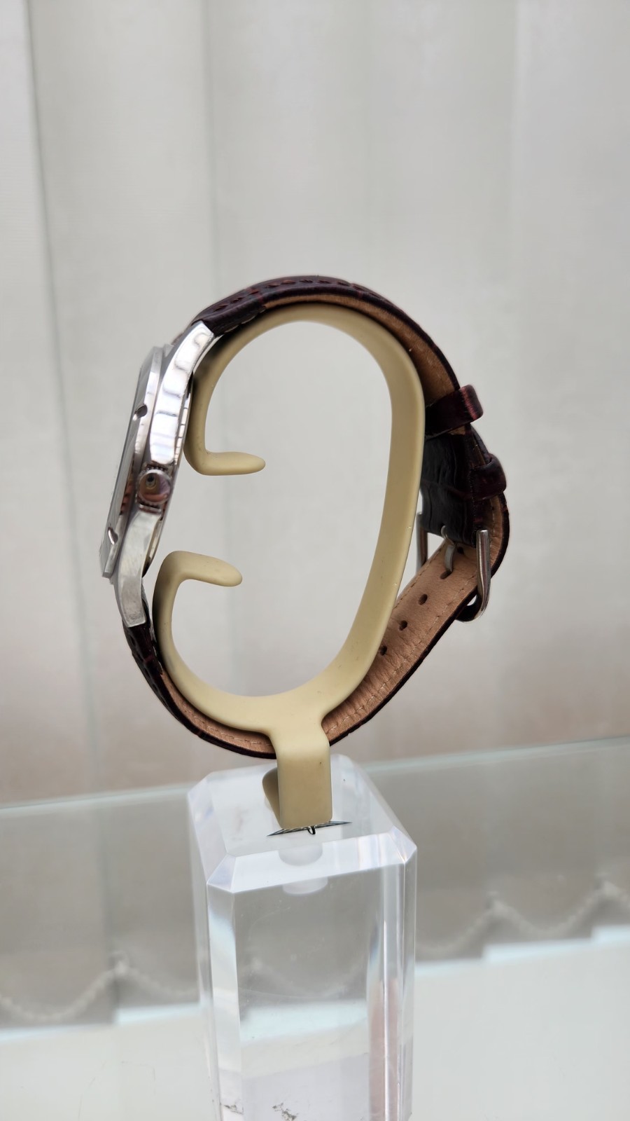 Pulsar mens watch Date , Easy To Read, Brown Leather, WR 50m. (A4)