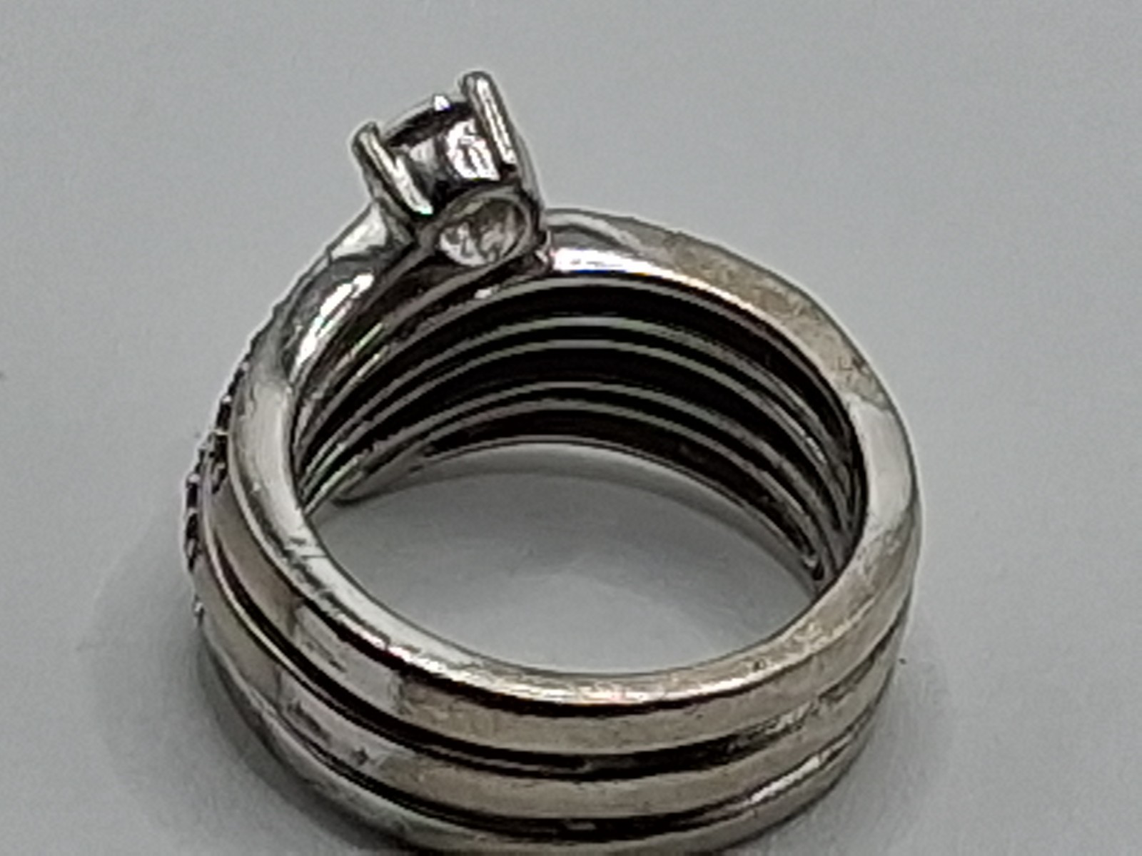 Sterling Silver Coiled Design Ring With White Topaz Stones Size 7 Signed A