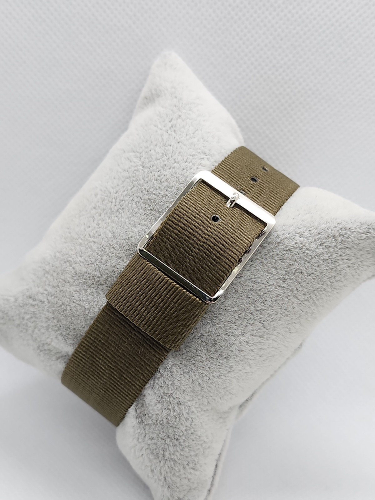 Vintage NOS 18mm Olive Drab/Ranger Green Nylon 1 Piece Military Style Watch Band