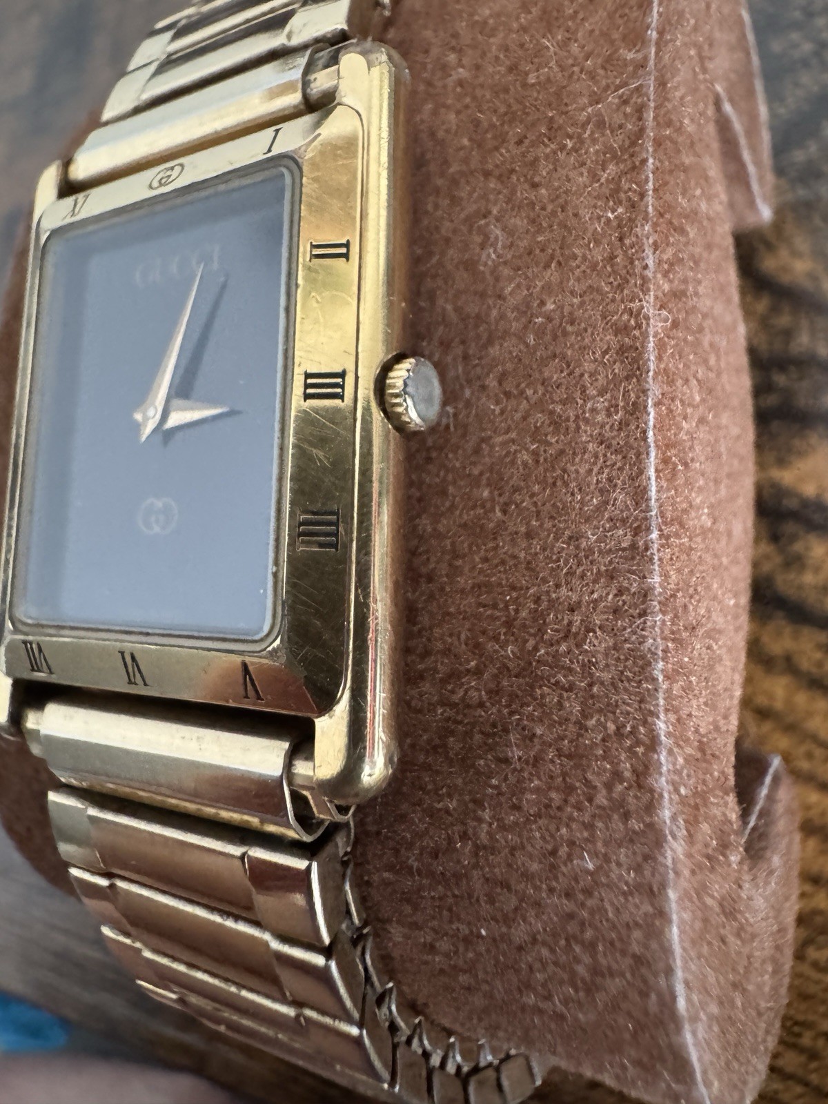 Gucci 4200L Quartz Watch Women Vintage