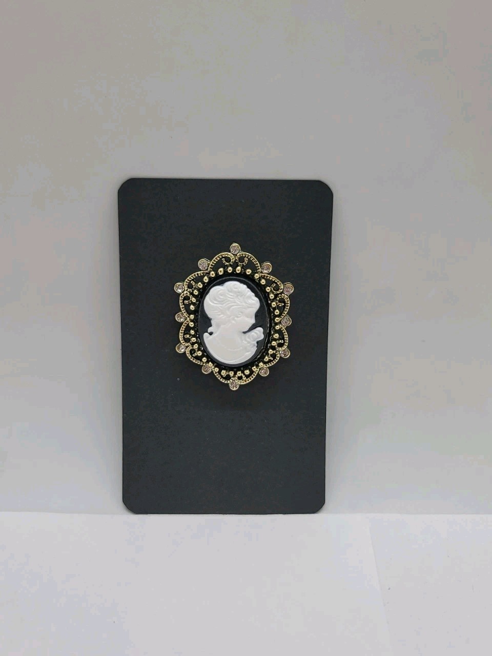 Vintage Victorian Style Cameo Brooch Pin Petite Black & White Rhinestone New