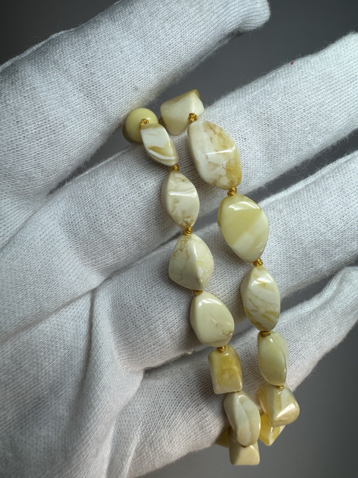 Natural Baltic Amber Bead Necklace – Rare White Milky Amber – 10.5g – 46cm