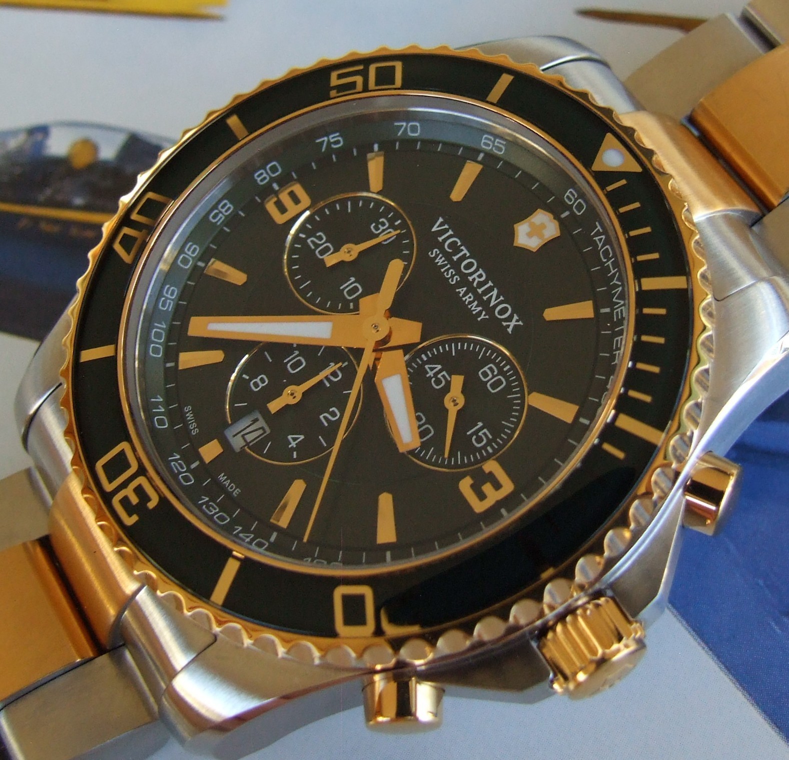 VictorINOX SWISS ARMY~MAVERICK GS GREEN/GOLD CHRONOGRAPH~Ratchet Bezel~43mm~LNEW