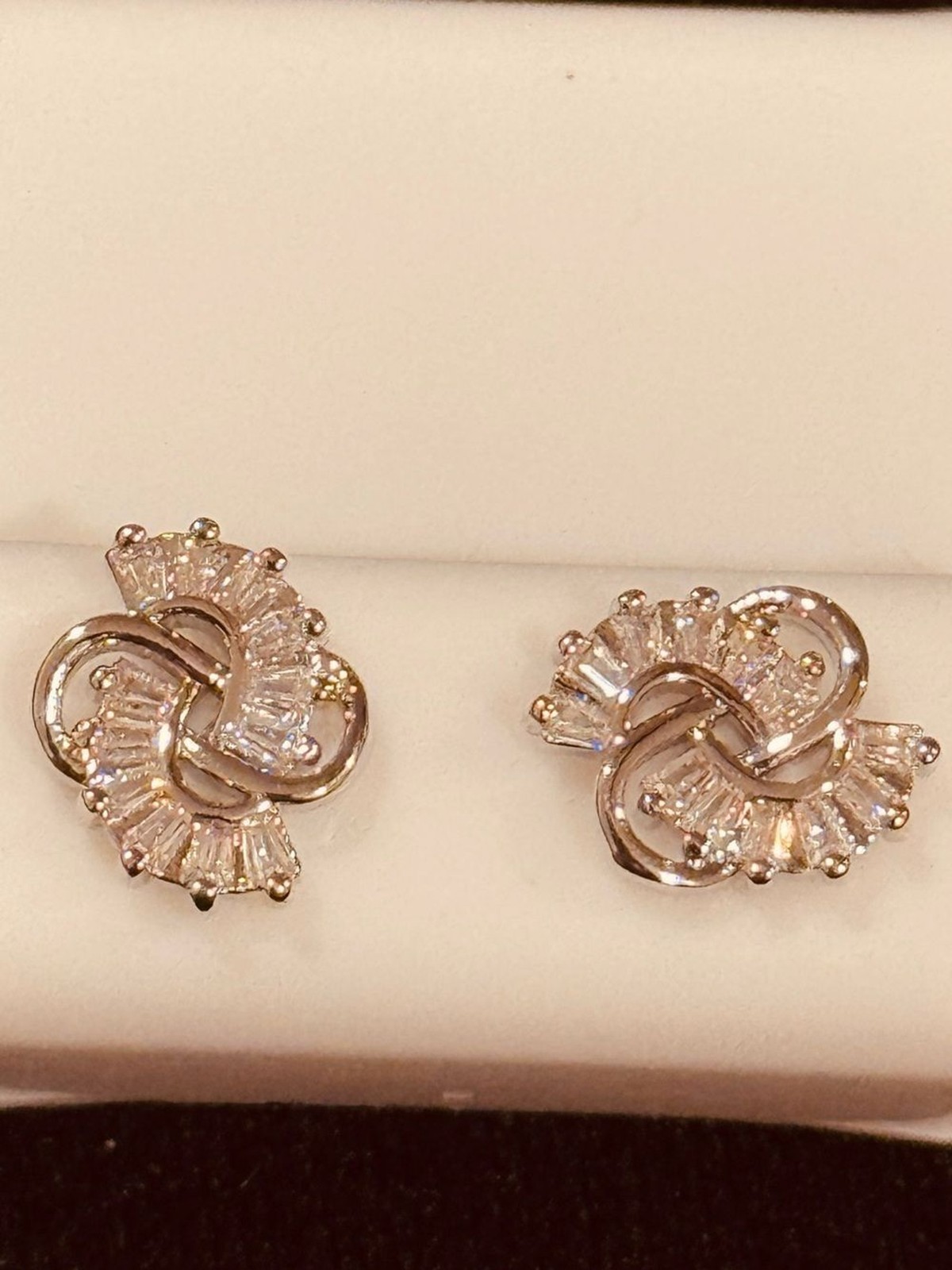 NWT AJ USA Stainless Steel Baguette Crystal Interlocking Swirl Stud Earrings