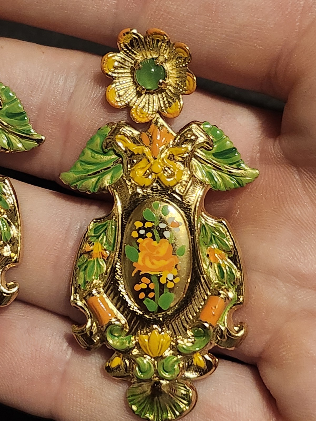 Vintage Zoe Coste Made In France Gold Tone Floral Motif Dangle Earrings