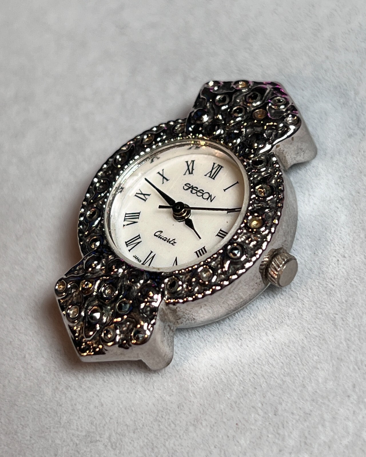 Vintage D&L Sasson Women’s Ladies Silver Tone 22mm Round Quartz Wrist Watch V377