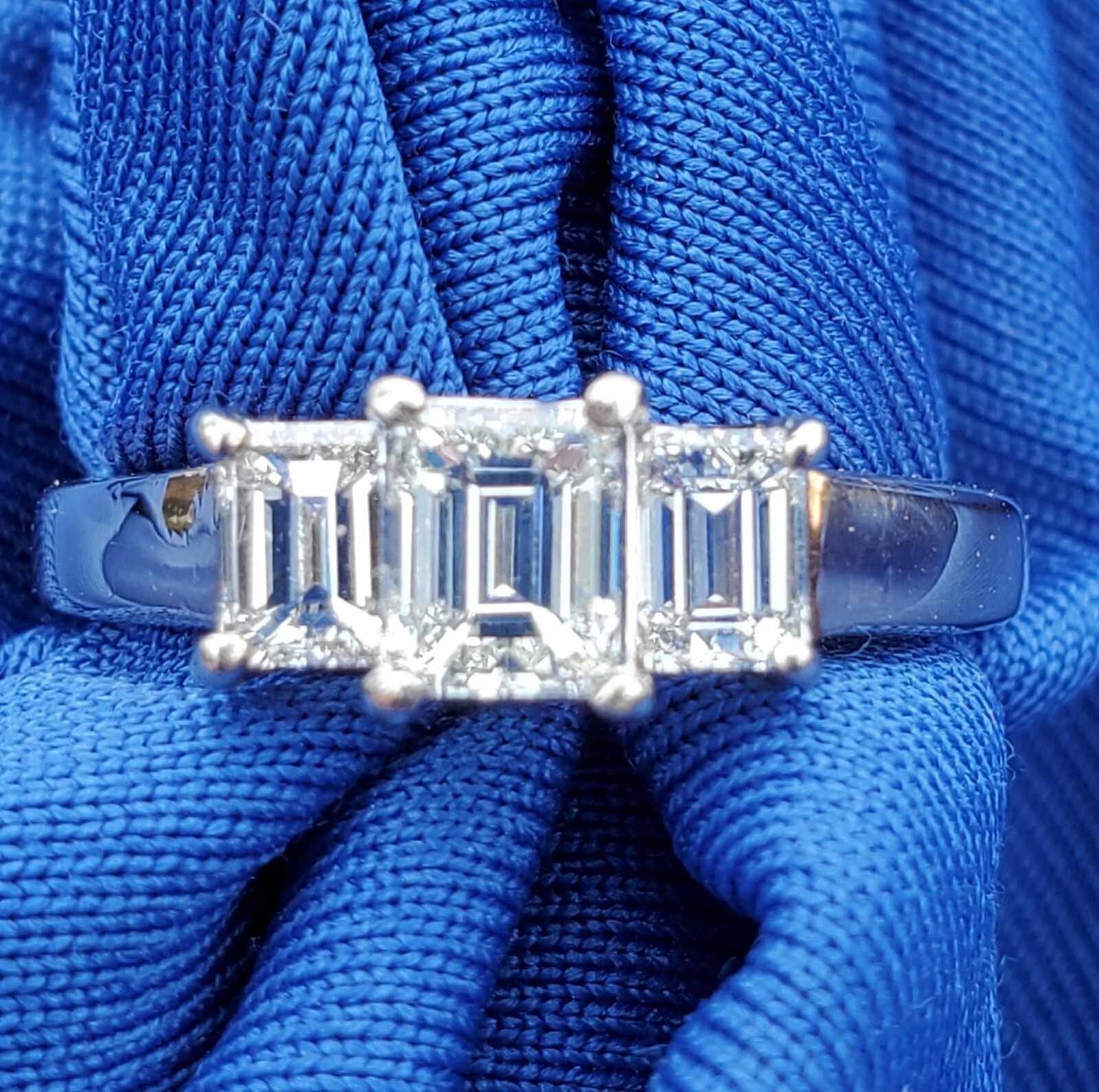Original EARTH MINED DIAMOND Emerald cut Deco Engagement Ring Vintage 3 stone 7