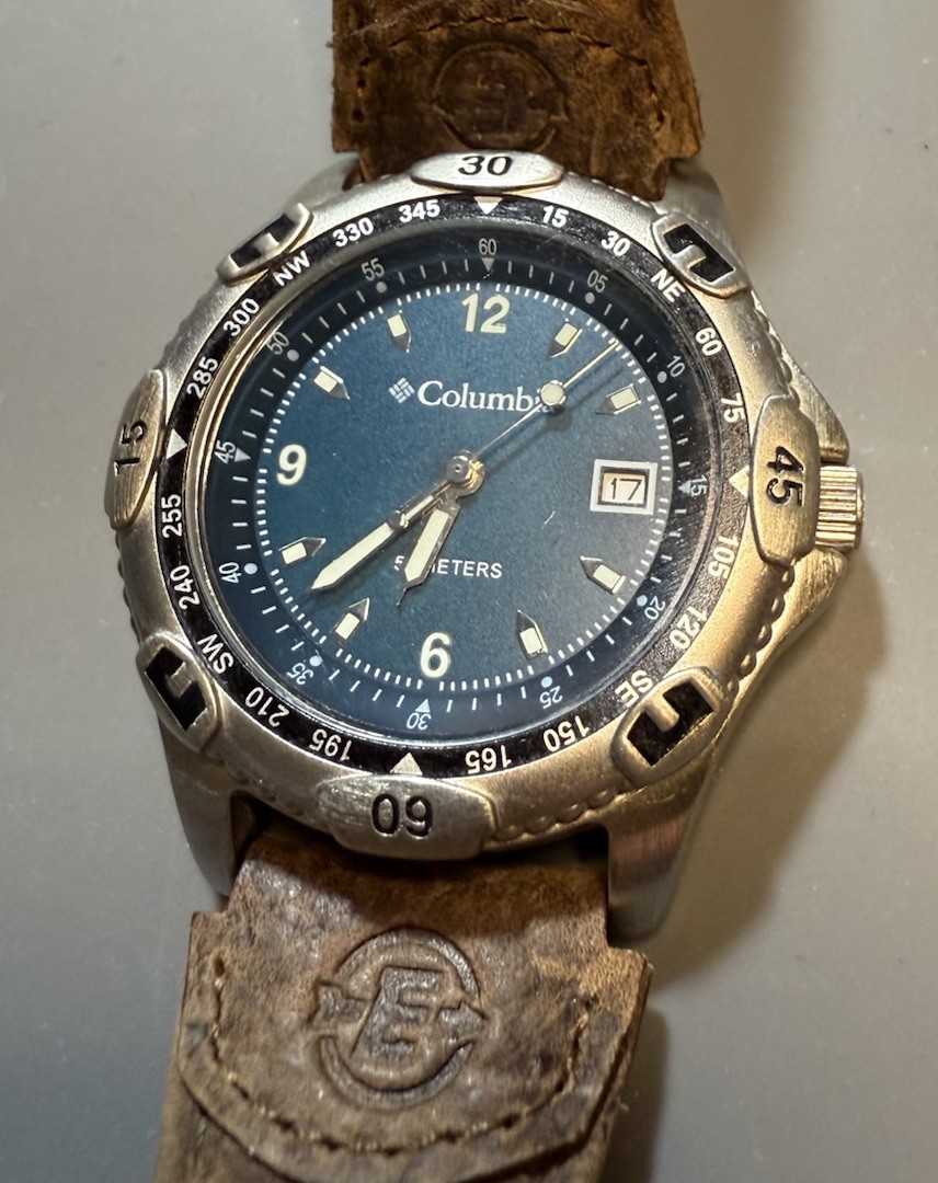 Columbia Sportswear Watch CL-12719 Compass Bezel Blue Dial Date 50m Leather