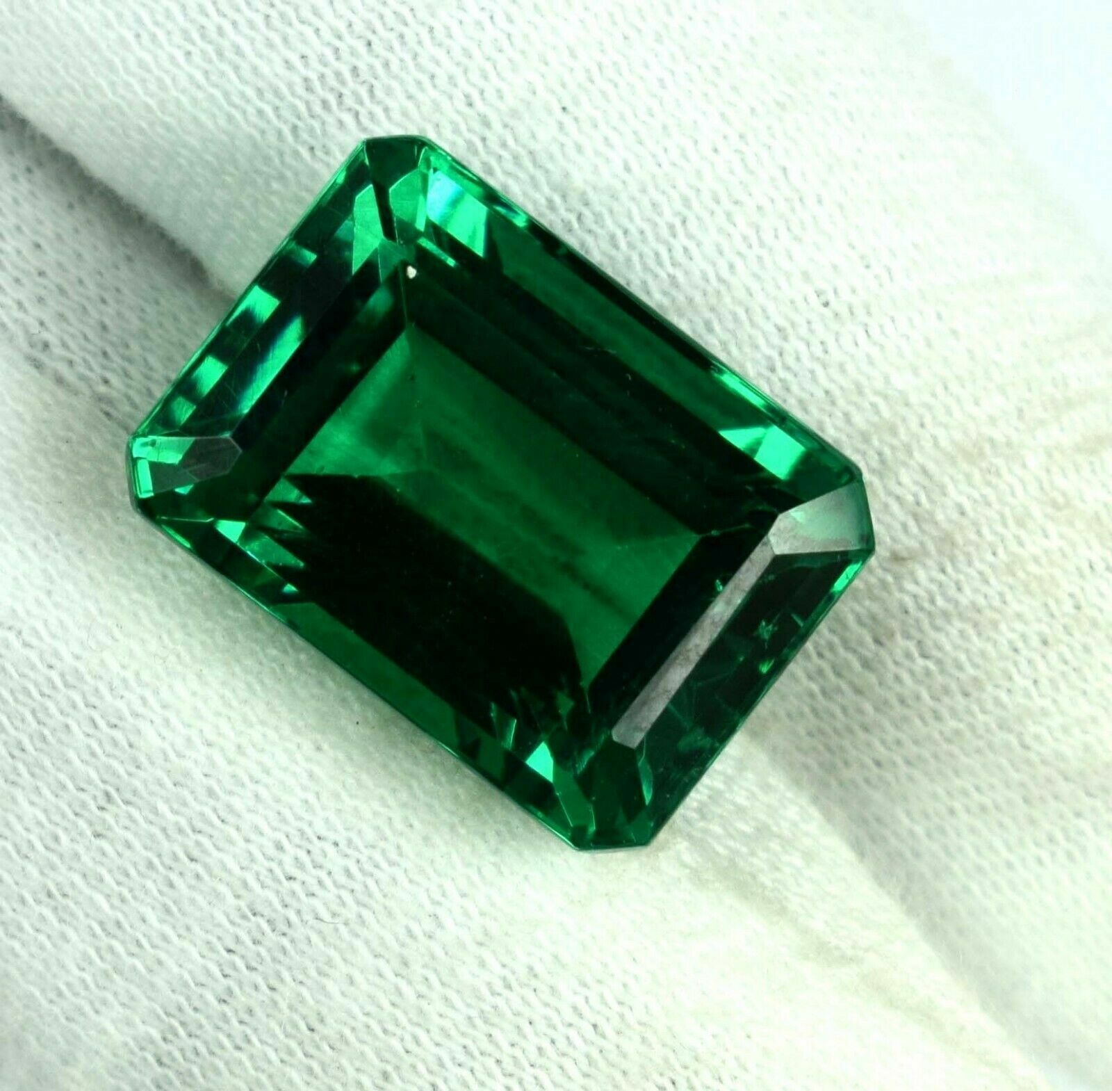 28 Ct Unheated Untreated Colombian Green Emerald Gemstone Certified OMF