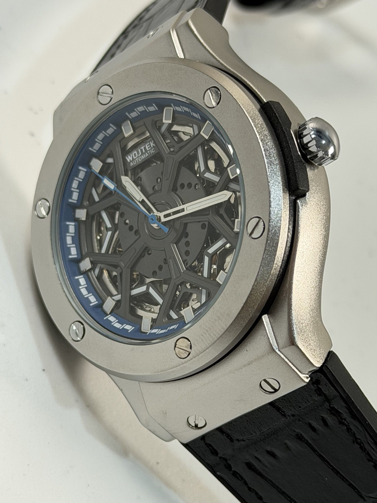 Men’s Automatic Mechanical Skeleton Racing Wheel Rim Design Sport Watch 44.9mm