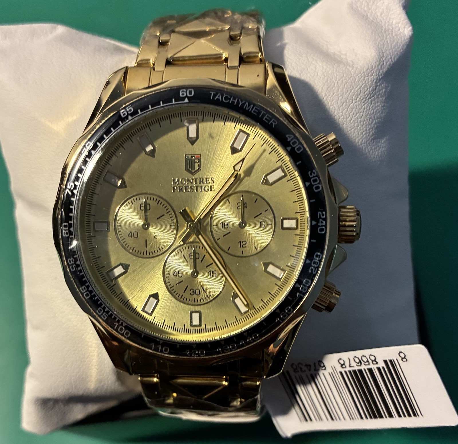 Montres Prestige Men’s Quartz Chronograph Gold Bracelet Black Bezel mpw0342