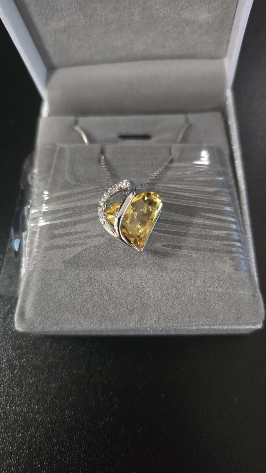 LEAFAEL Silver Tone Yellow Heart Crystal Charm SET Chain Necklace And Bracelet