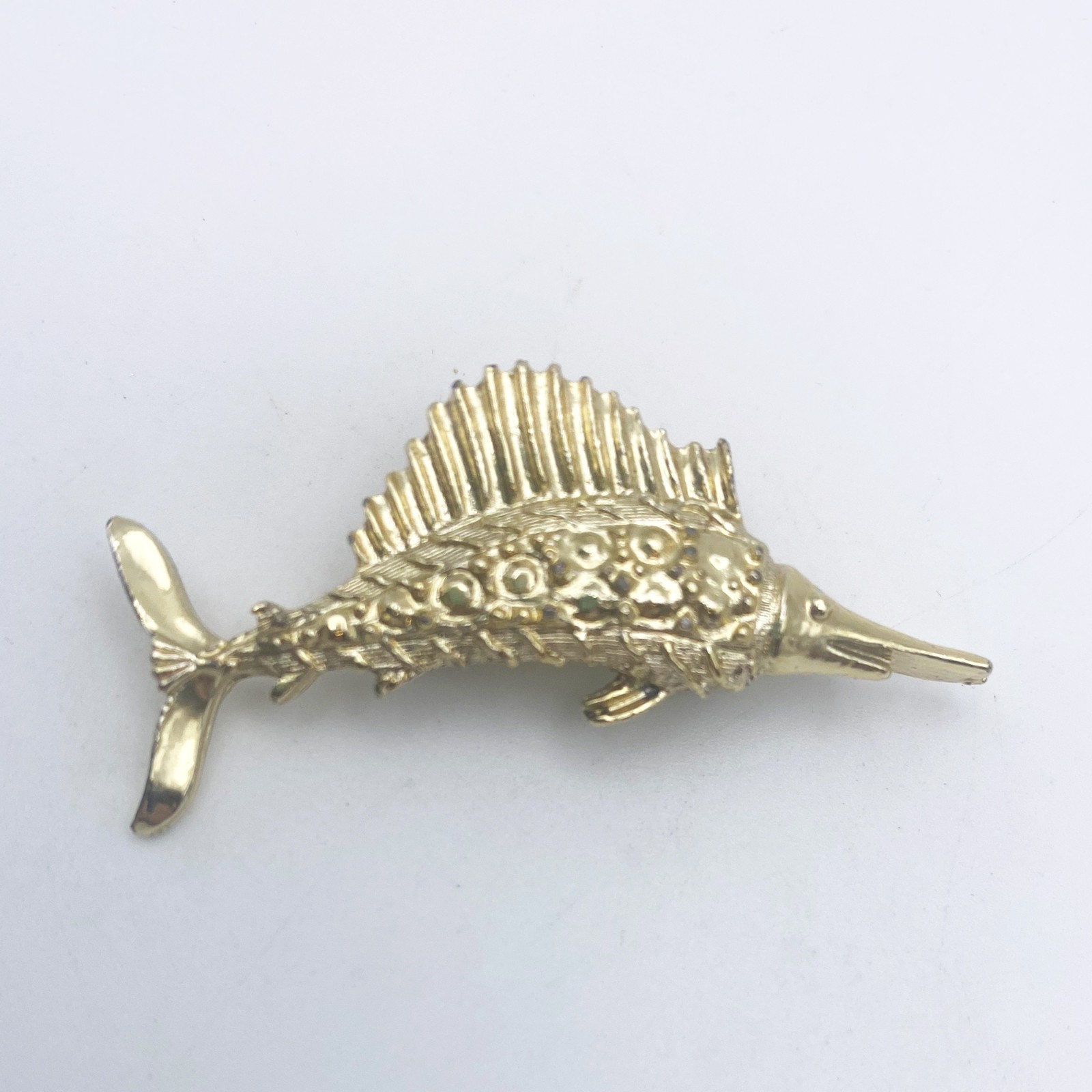 Lot of 3 Gold Tone Fish Lapel/Stick Pin Brooches – Gerry’s Swordfish + Fish