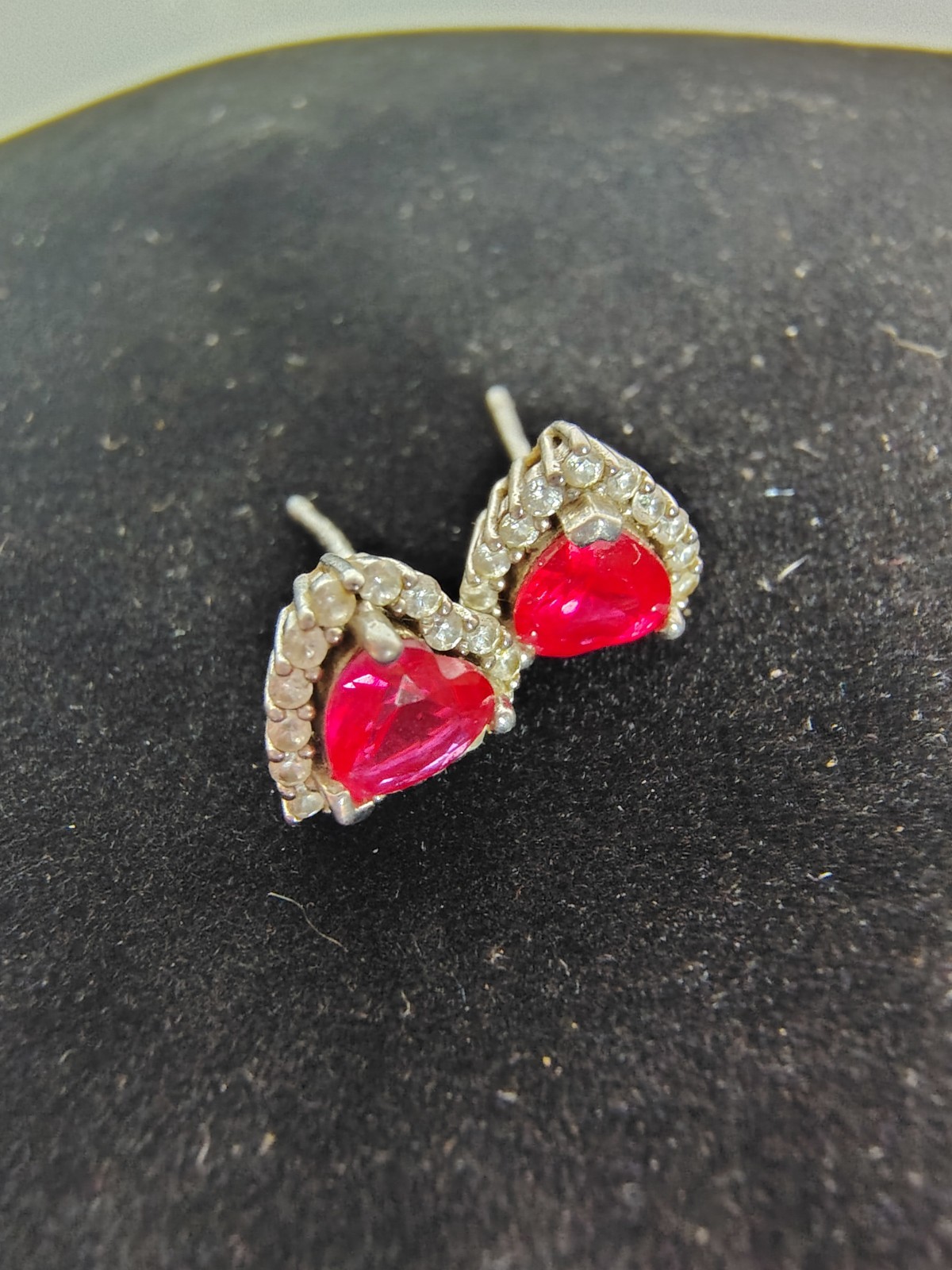 925 Sterling Silver Heart Ruby CZ Halo Stud Earrings Tested 5.7mm 1.64g