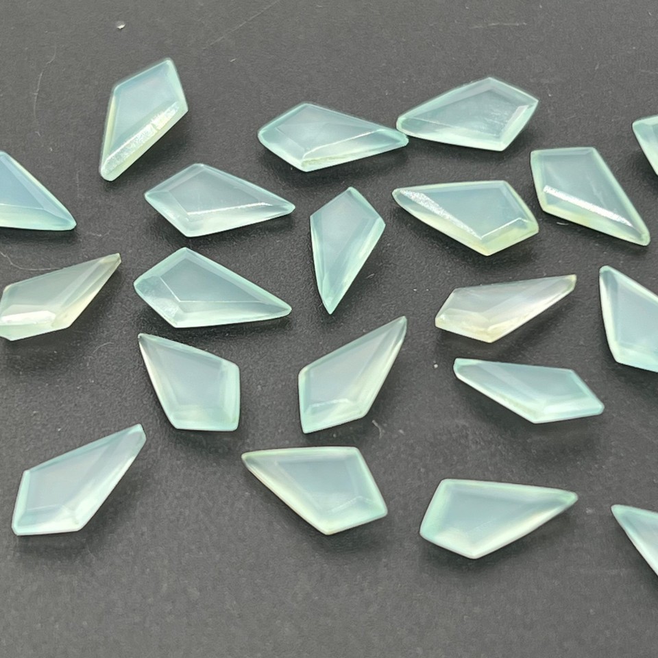[WHOLESALE] NATURAL AQUA CHALCEDONY FACETED KITE SHAPE LOOSE GEMSTONE