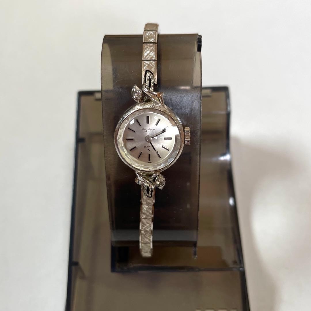 1960s Seiko 1040-0060 / 23 jewels vintage ladies’ watch.