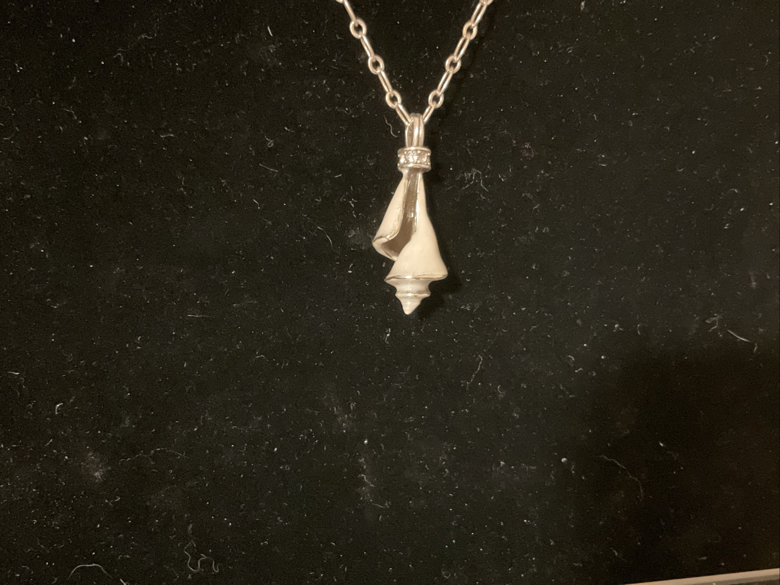 BRIGHTON NWT BEACHCOMBER WHITE ENAMEL CRYSTAL SHELL PENDANT NECKLACE RP:$78.