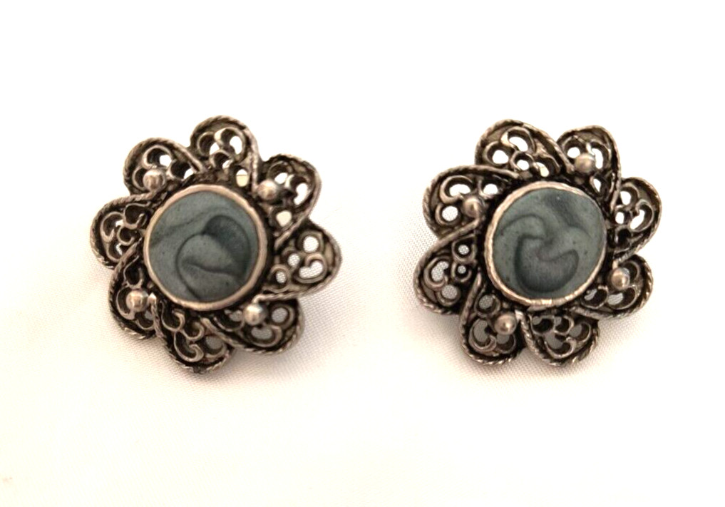 Vintage Blusih Gray Cabochon Women’s Stud Earrings Appx 1 in Silver Tone Alloy