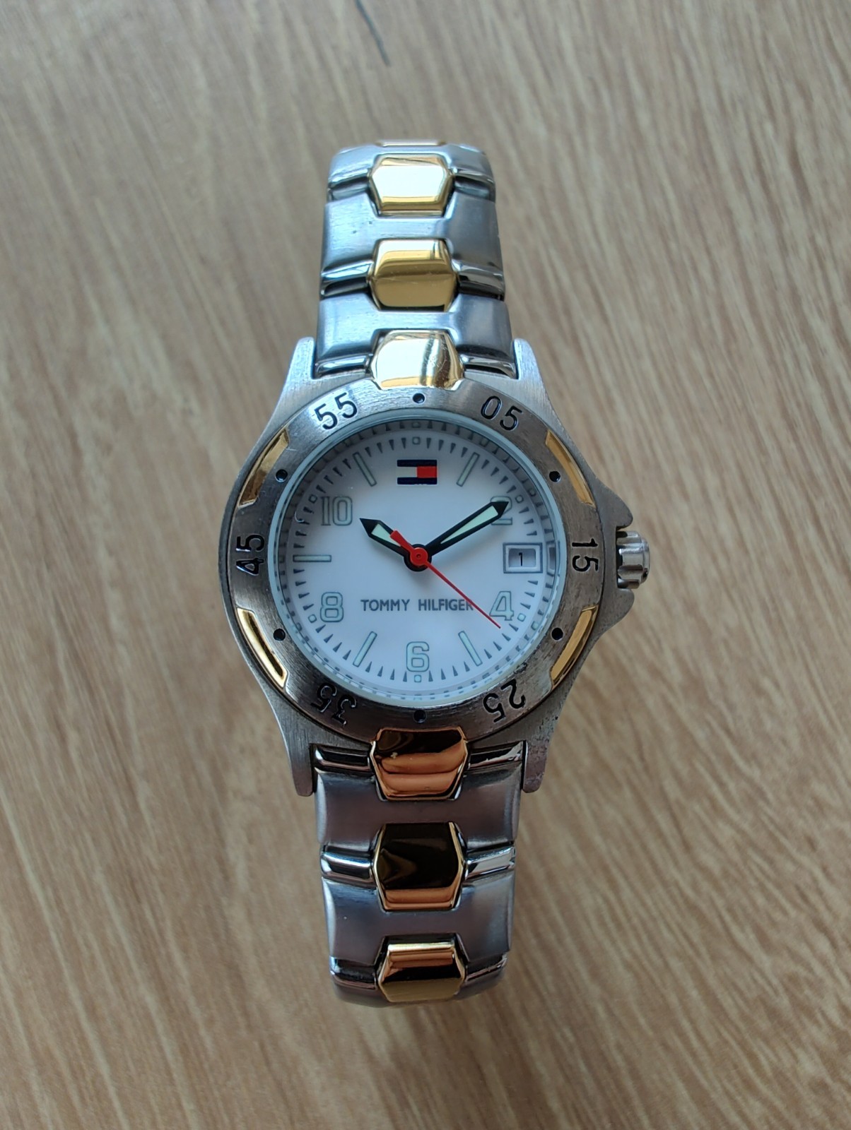 NOS Vintage Tommy Hilfiger Women’s Watch Two Tone White Dial Ref F80008 Ronda