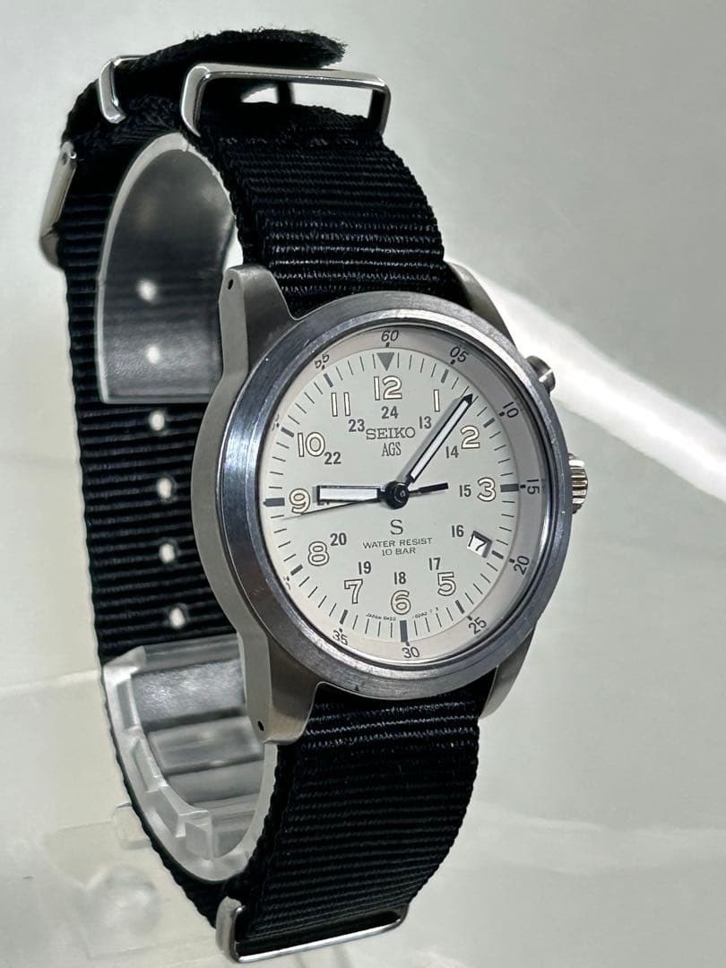 Seiko Sus Kinetic 5M22-6C20 Men’s Watch Analog Stainless Steel Round Used