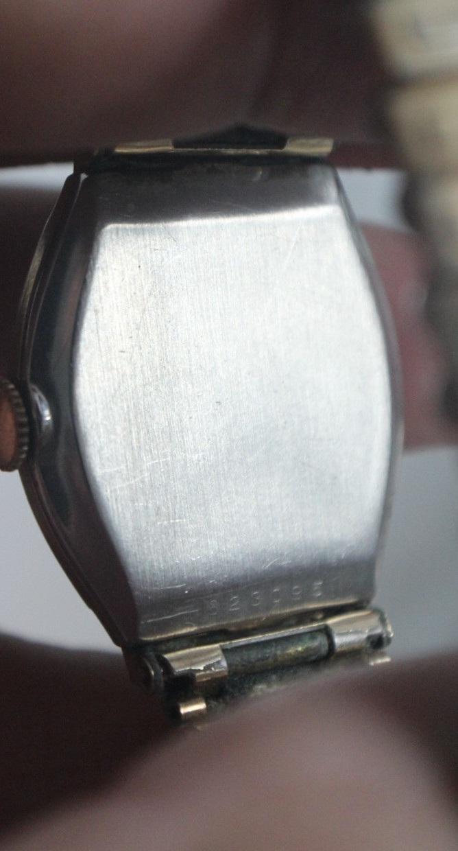 Wonderful BENRUS 17 Jewels Mechanical Men’s Watch BB4