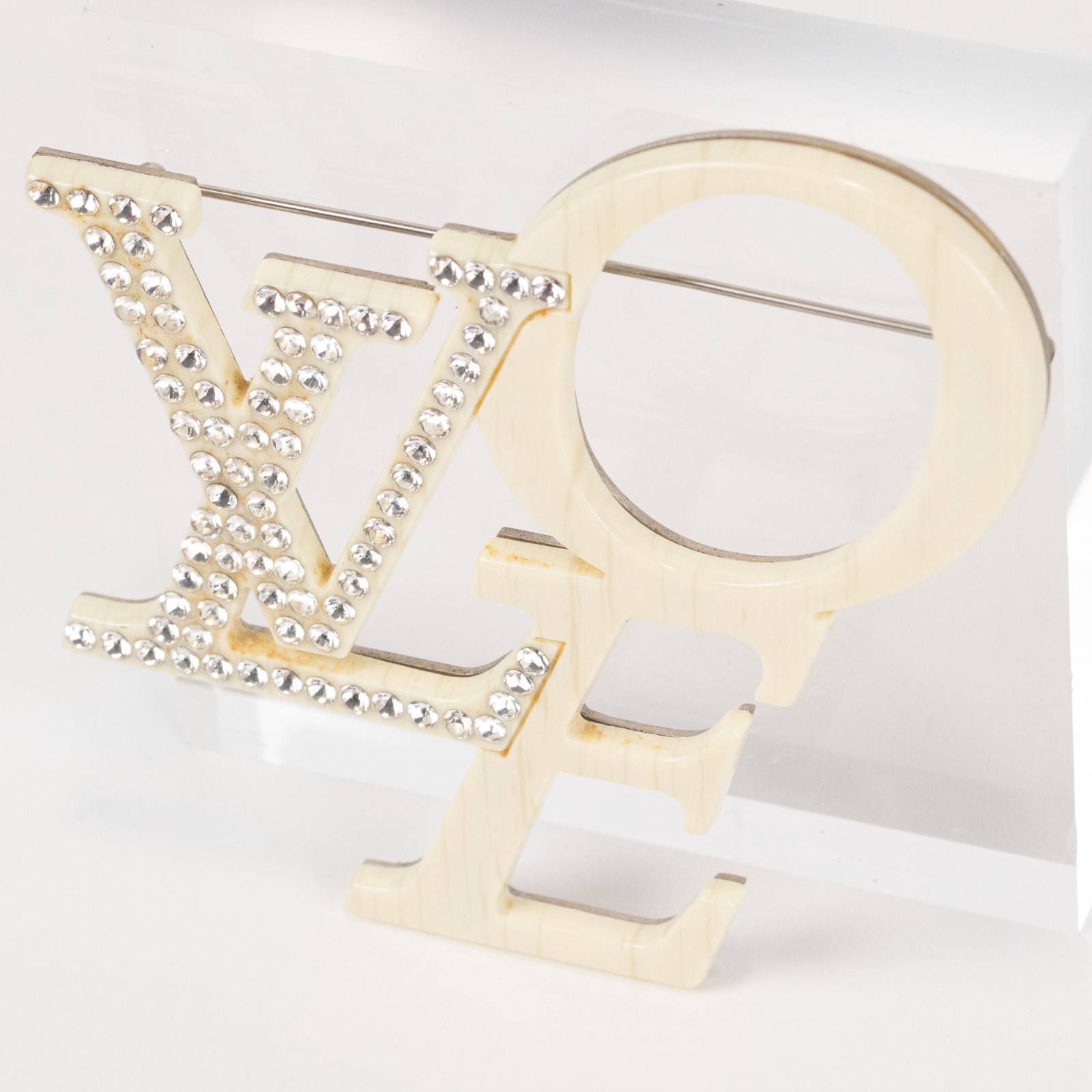 Louis Vuitton M65490 That’s Love Pin Brooch Resin Rhinestone Ivory Rare