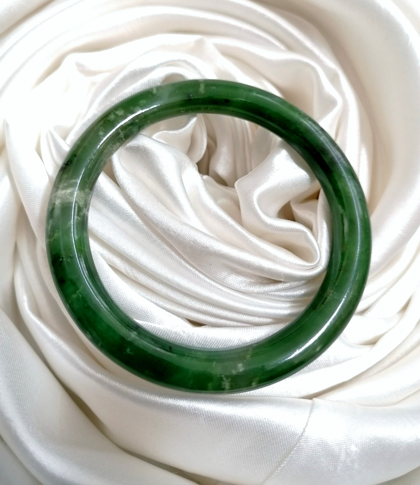 BEAUTIFUL ANTIQUE AUTHENTIC GREEN JADE RING BRACELET, CHINA, 1900.