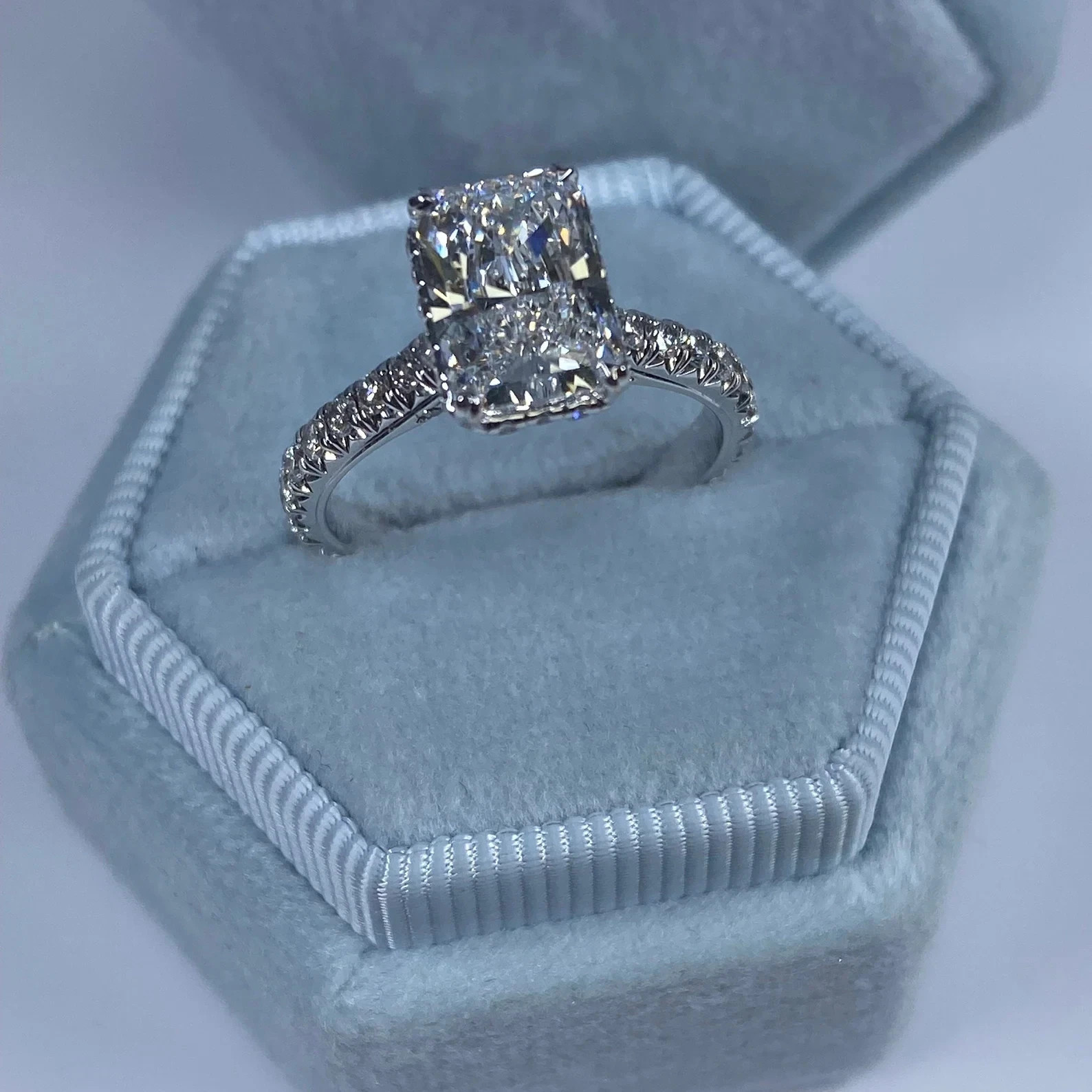 14k White Gold Radiant Diamond Wedding Ring 3 Carat Lab Grown IGI E F VVS CVD