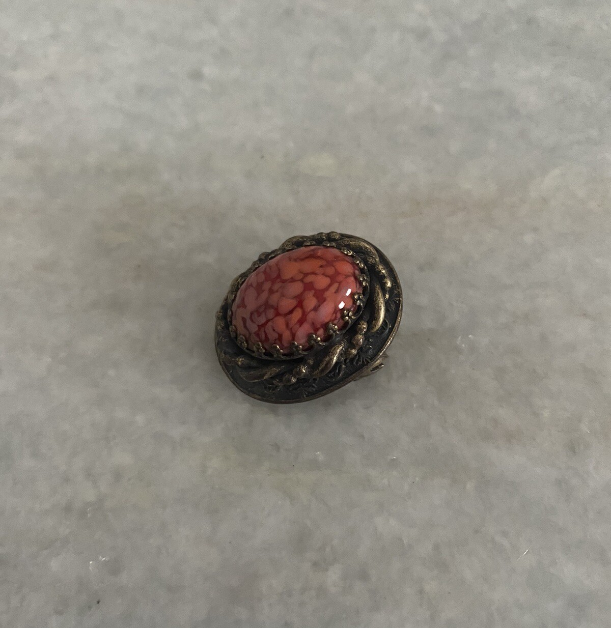 Beautiful Vintage Blood Orange Red Stone Brooch Pin Twisted Frame