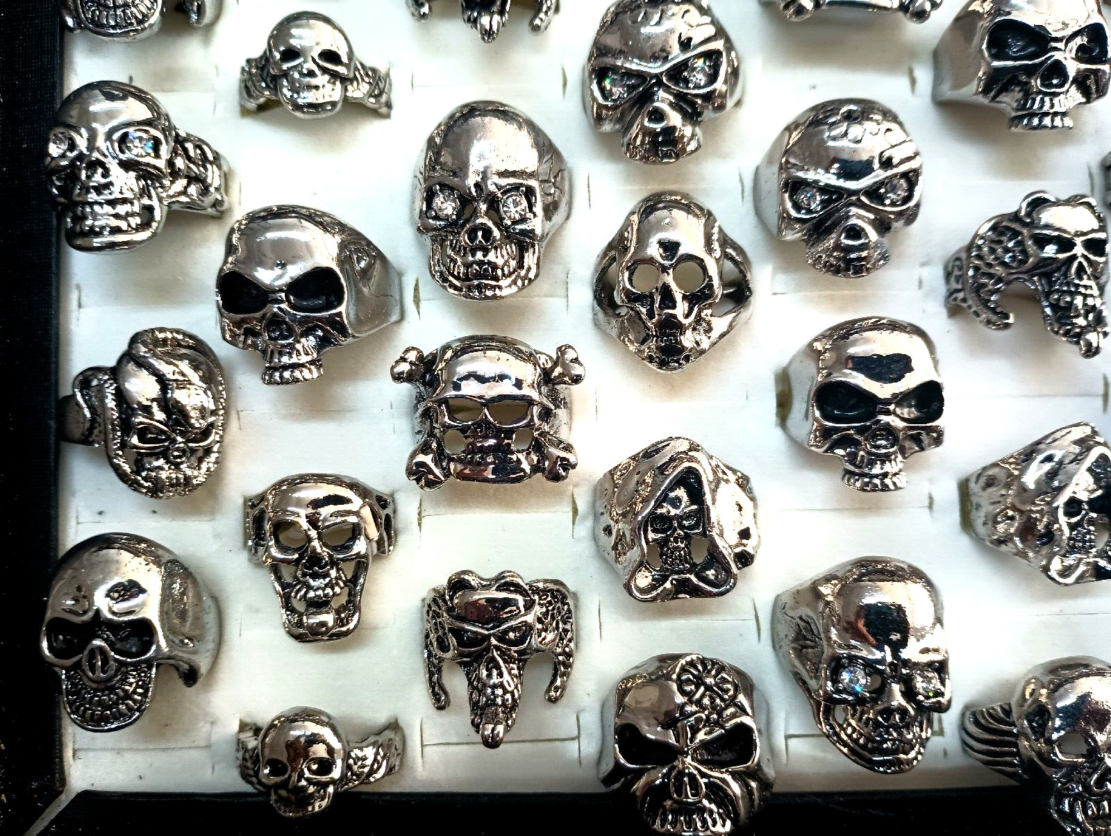 50 pcs Wholesale Mixed Lot Skull Men’s Rings Biker Punk Ring